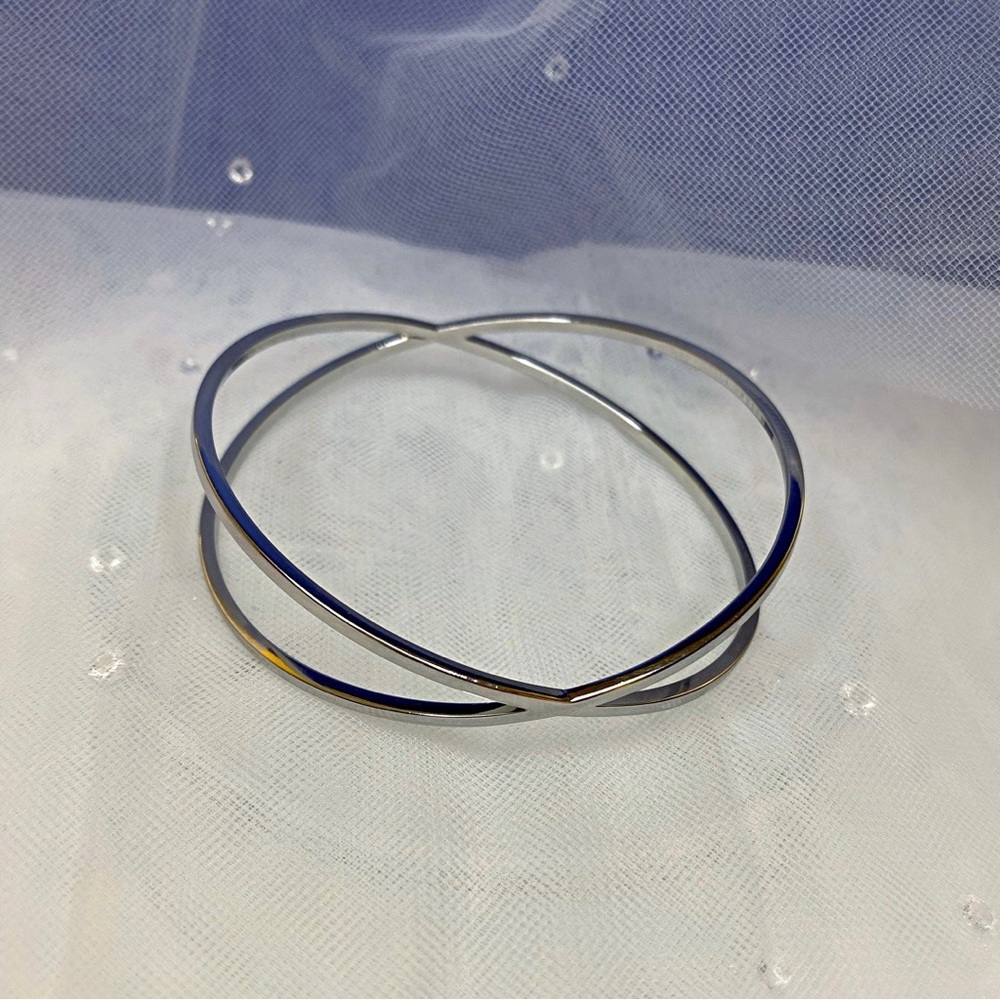 Premier Designs “Threes Company” Silver Tone Bracelet